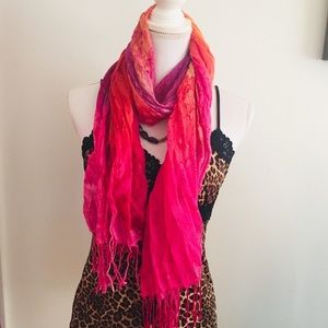 Polyester pink purple scarf with fringe